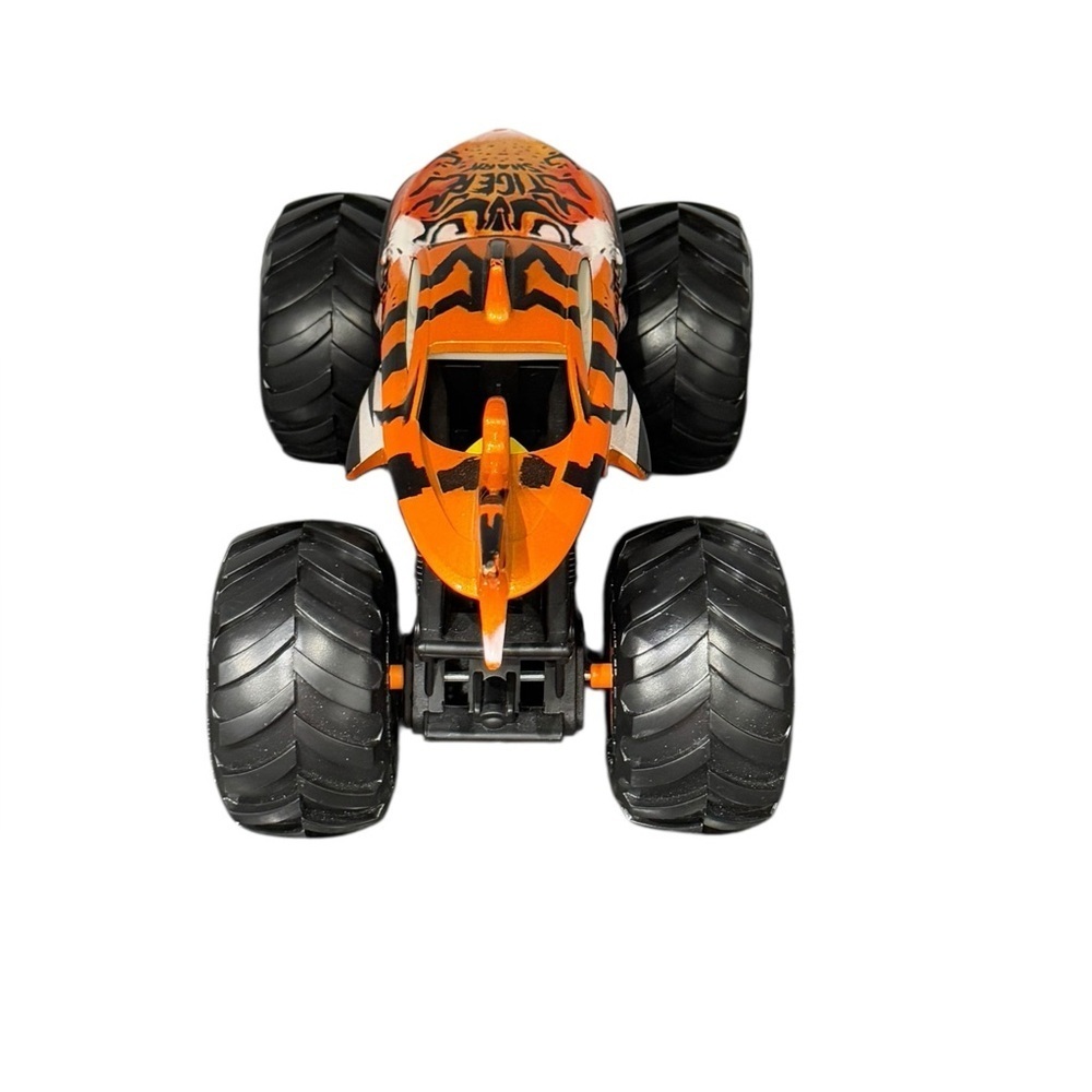 Hot Wheels Tiger Shark 1:24 Diecast Monster Truck - Picture 5 of 9